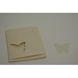 étiquettes à dragées « papillon vitamine ivoire »   (les 12)